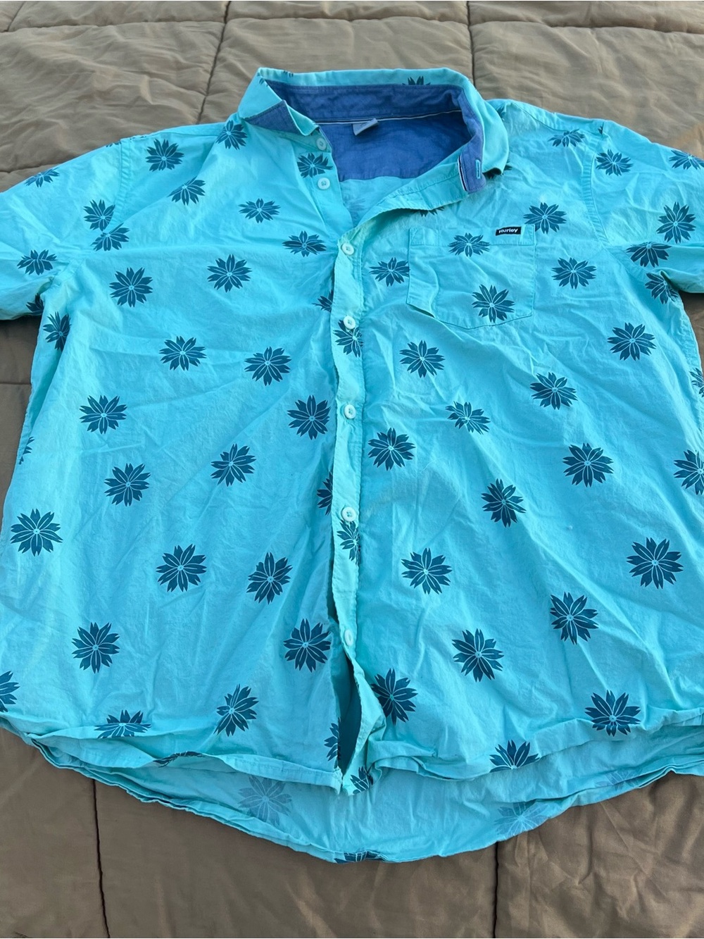 Hurley Turquoise Short-Sleeve Floral Button-Down Shirt Size Large